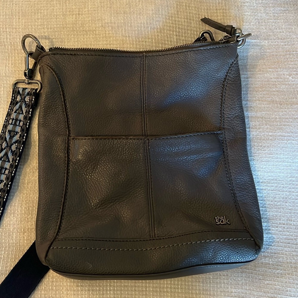 The Sak gray leather crossbody purse